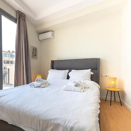 Apartment Smart And *
