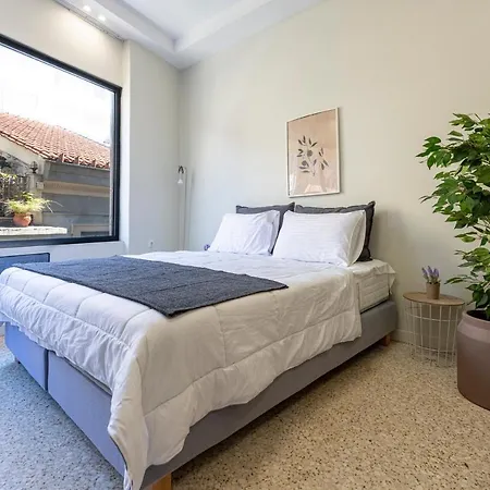 Apartment Smart And *